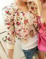 Cardigan blanco con flores